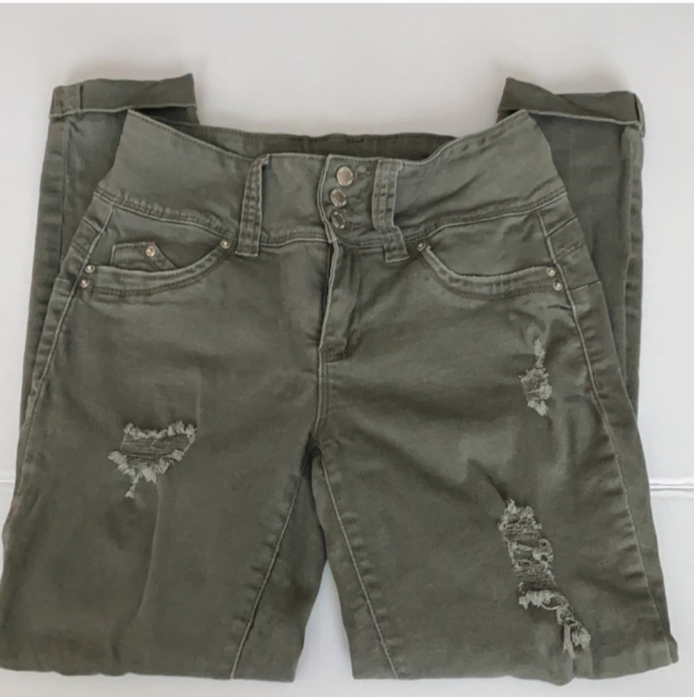 WannaBettaButt YMI Mid Rise Jeans